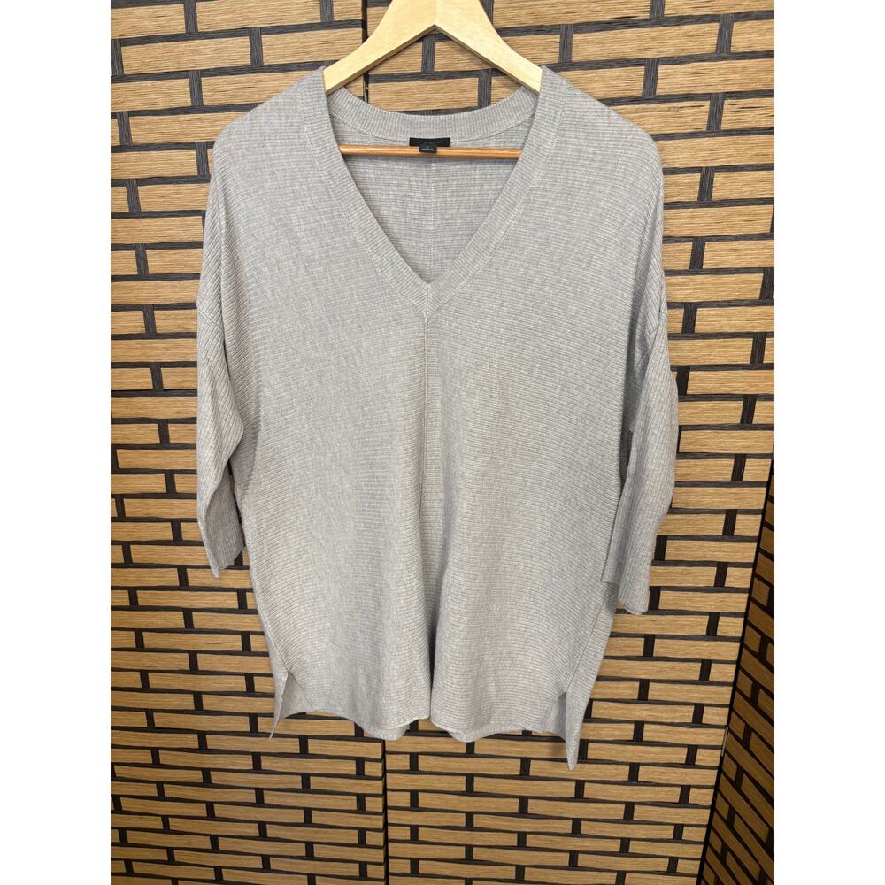 Ann‎ Taylor Tan Ribbed V Neck Sweater Size Small
